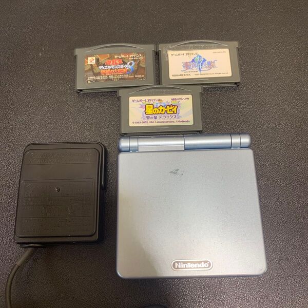 任天堂 ゲームボーイアドバンスSP 本体 パールブルー GBA+充電器+ソフト3つ