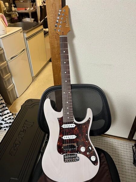 【美品】Ibanez AZ2204N