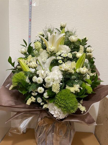生花…祈りが届きますように……菊バージョン