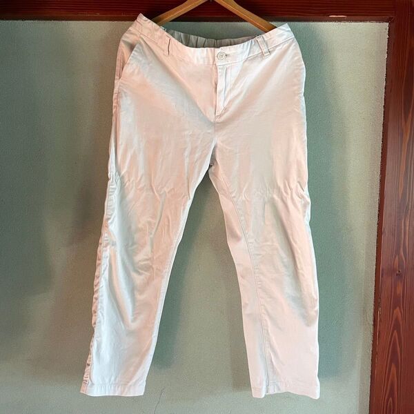 無印良品 ホワイトチノパン 縦横ストレッチパンツ