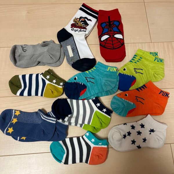 靴下まとめ売り 10足 だいたい13〜14cm