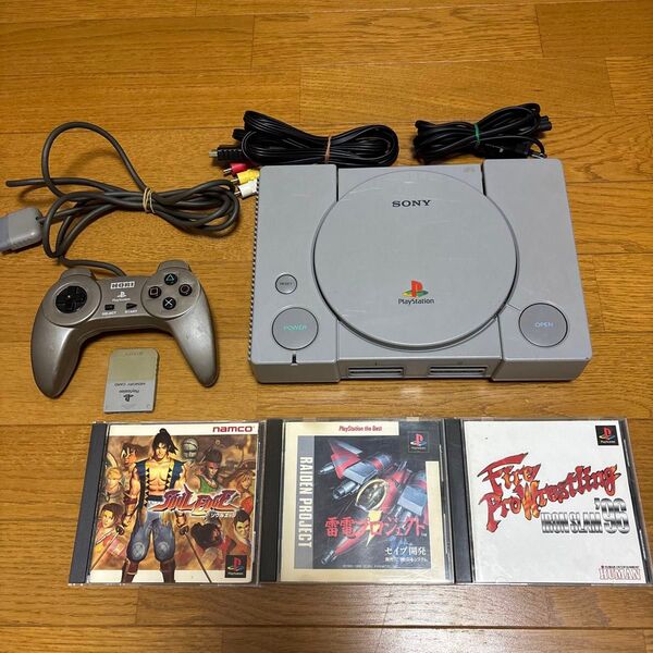 SONY PlayStation 本体 コントローラー +ゲームソフト3本付き