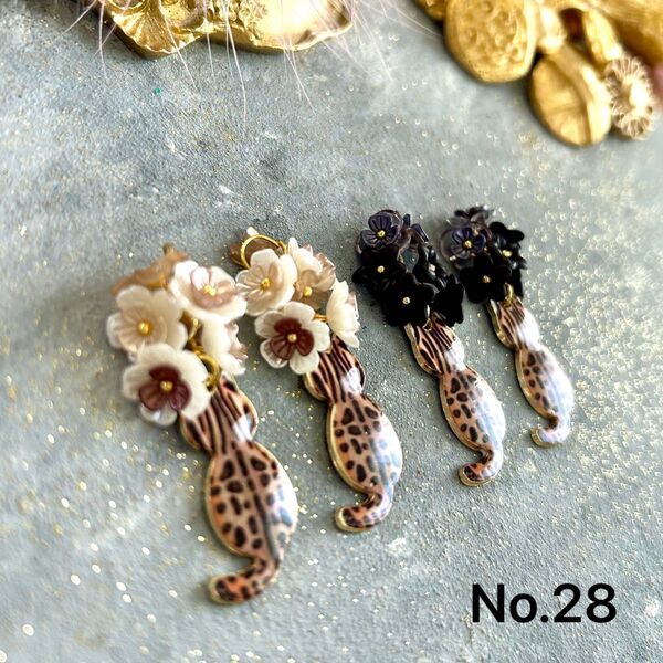 No.28 ★ ハンドメイドチャーム 2ペア 猫 ネコチャーム ねこ 茶トラ 猫パーツ チャーム