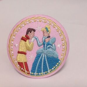 ディズニー刺繍缶バッチ シンデレラ