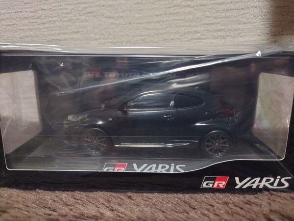 非売品トヨタ GR YARIS 後期 1/30 ヤリス ミニカー カラーサンププレシャスブラックパール
