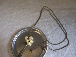  Spick & Span original brass. long necklace Gold. lovely paper ball .7/. origin. accent .!