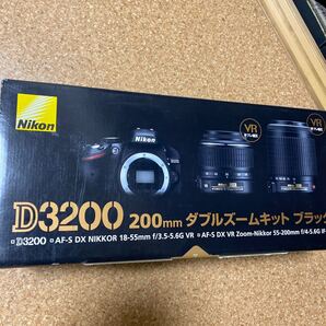 D3200 200mm ダブルズームキット (ブラック)