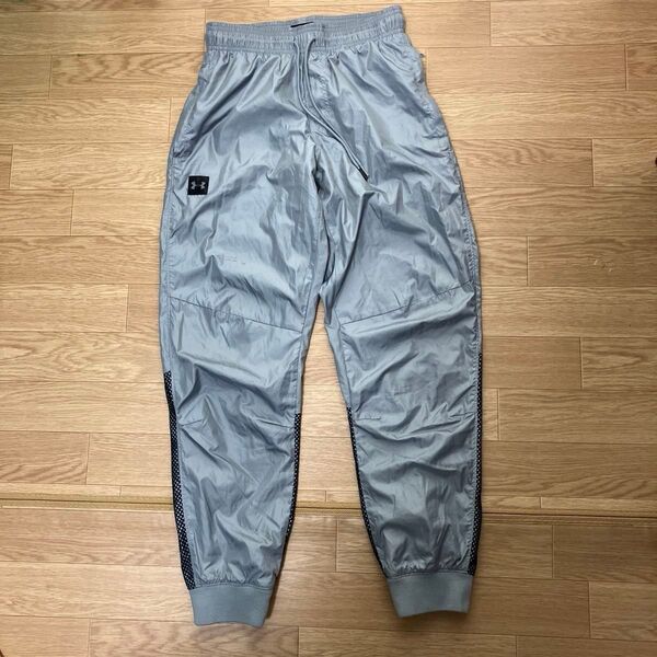 アンダーアーマー パンツ メンズ シルバー 内側メッシュ Sサイズ