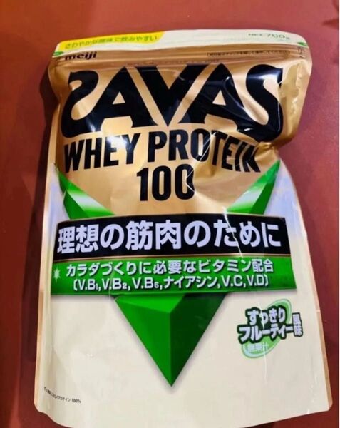 ザバス ホエイプロテイン100 すっきりフルーティー風味 700g SAVAS 明治 2027.01 フルーティ スッキリ