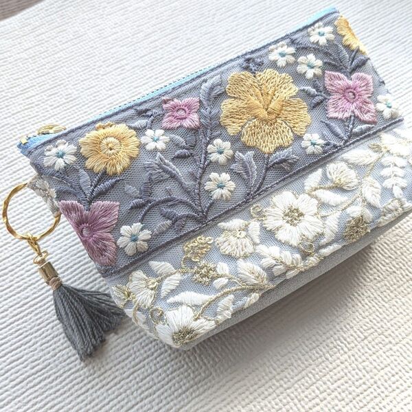 ハンドメイド インド刺繍リボンポーチ 49花柄 グレー