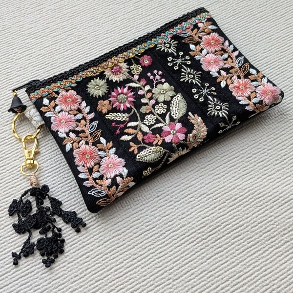 インド刺繍リボンポーチ 55.ブラックフラットポーチ ハンドメイド