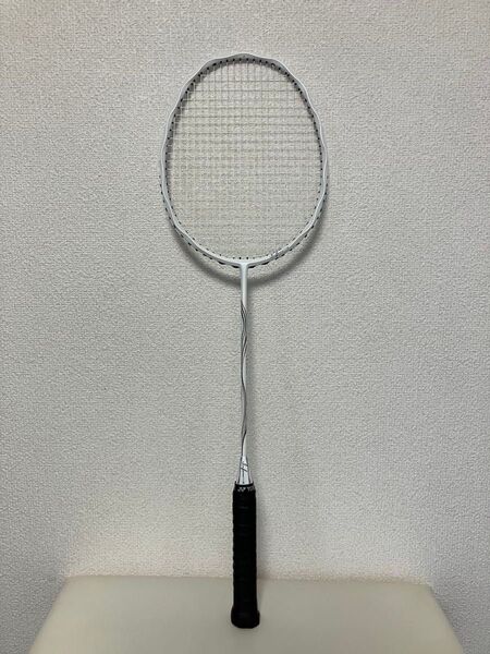 極美品 ゴーセン インフェルノライト バドミントンラケット