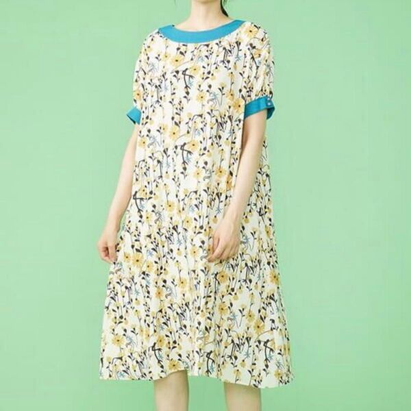 ホコモモラ ワンピース 半袖 パフスリーブ ウエストリボン ゆったり 大きめ 水鳥 花柄 ターコイズブルー 黄色 40