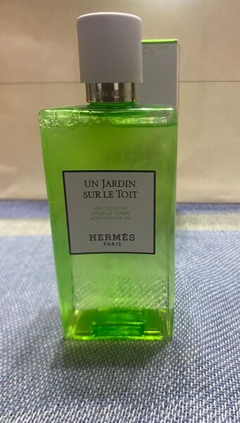 HERMES エルメス ボディシャワージェル 屋根の上の庭 200ml