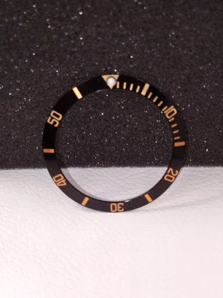 若干訳有り品 ベゼルインサート アルミ製37.5×30.6mm ブラック×ゴールド