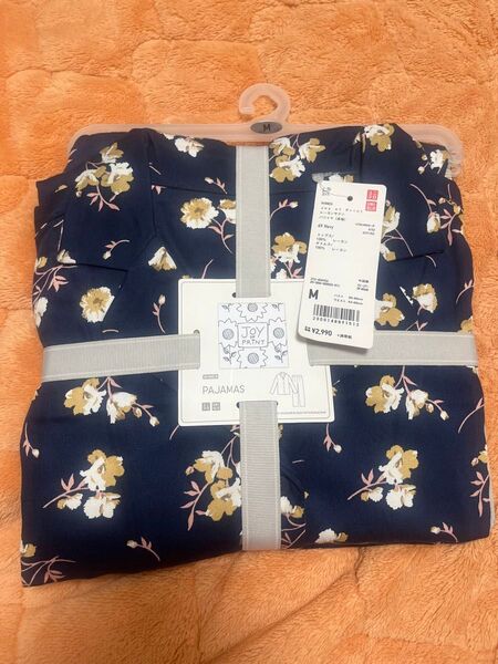 新品タグ付き ユニクロ パジャマ Mサイズ ネイビー 花柄 新品 未使用