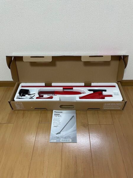 箱付き Panasonic パナソニック MC-SBU1F-R カーマインレッド 充電式掃除機 2019年製