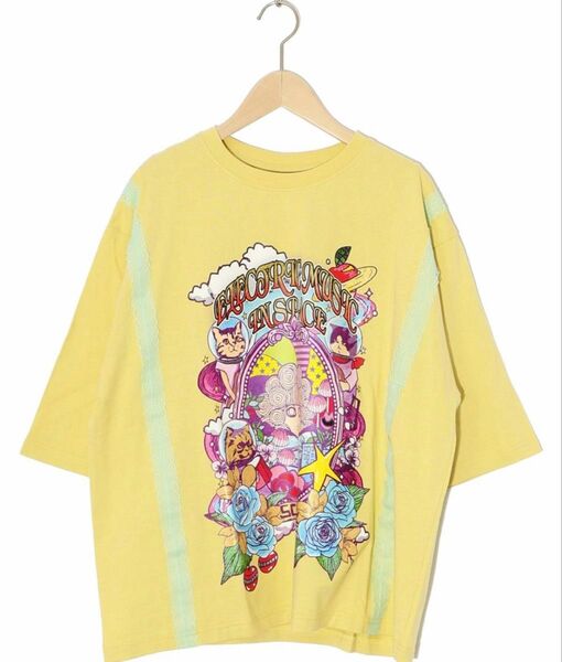 スカラー scolar 152625:スカラーちゃん×宇宙ネコ柄 レース叩き付けTシャツ