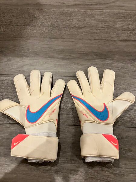 ヴェイパーグリップ キーパーグローブ 8.5