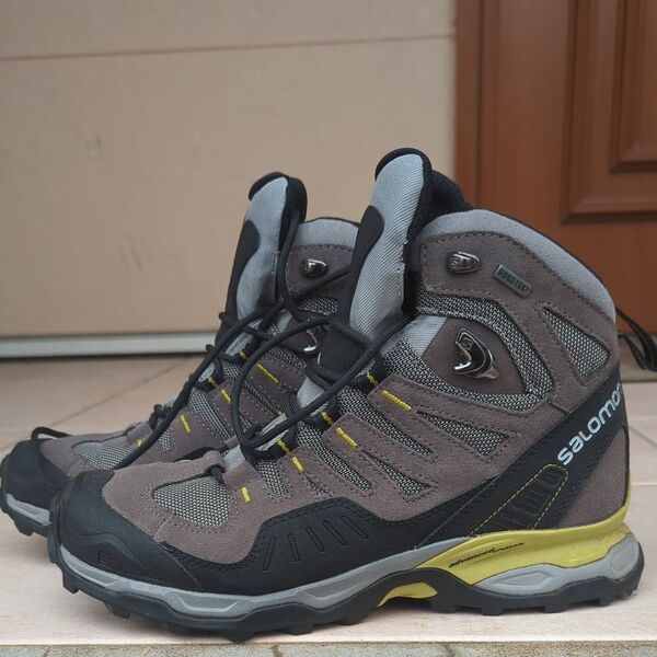 Salomon トレッキングシューズ GORE-TEX グレー