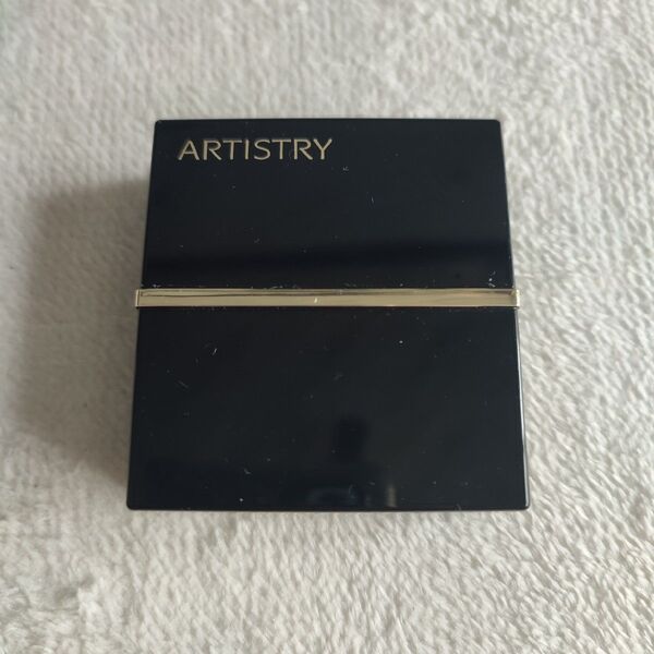 【未使用】ARTISTRY パウダーファンデーション ケースとオークル03