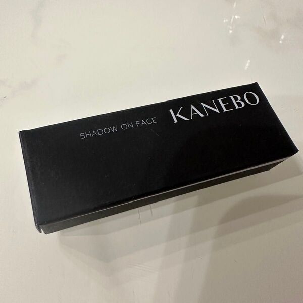 kanebo シャドウオンフェース 01 フェースカラー 2.5g