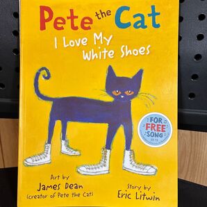 Pete the Cat and his Four Groovy Buttons, I love my white shoes