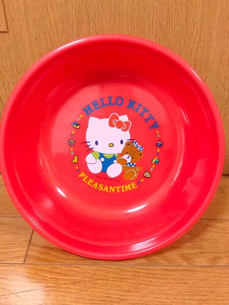 【未使用】サンリオ HELLO KITTY ハローキティ お風呂 洗面器 桶 赤