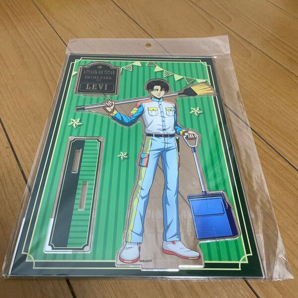 進撃の巨人 テーマパーク リヴァイ アクリルスタンド