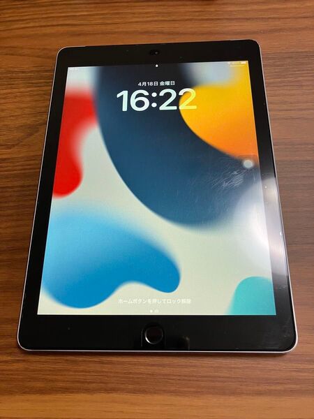 Apple iPad (第6世代) 32GB スペースグレー 本体