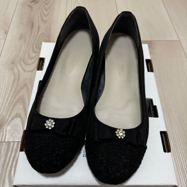 Jerry beans リボンビジュー付きブラックフラットシューズ 24センチ