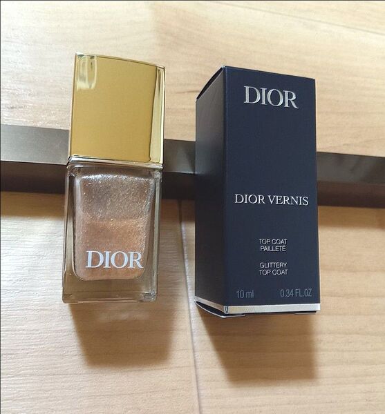 ディオール ヴェルニ トップコート 114 ルミエール ネイル 限定カラー Dior ホリデー