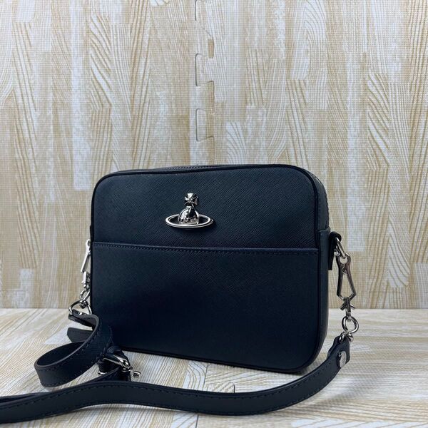 美品 ヴィヴィアンウエストウッド Vivienne Westwood ショルダーバッグ 斜め掛け ネイビー カメラバッグ レザー