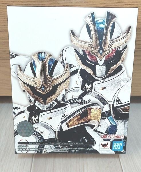 S.H.Figuarts 真骨彫製法 仮面ライダー イクサ