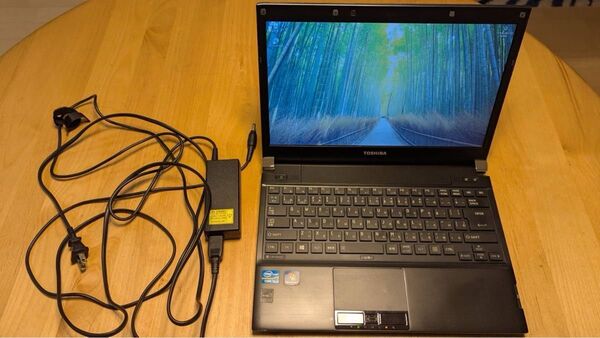 ノートパソコン TOSHIBA dynabook R732/F