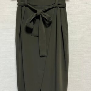 Grand Table 膝下スカート オリーブ
