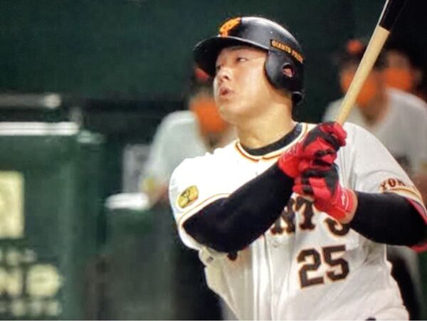 読売ジャイアンツ 岡本和真 サイン入りボール