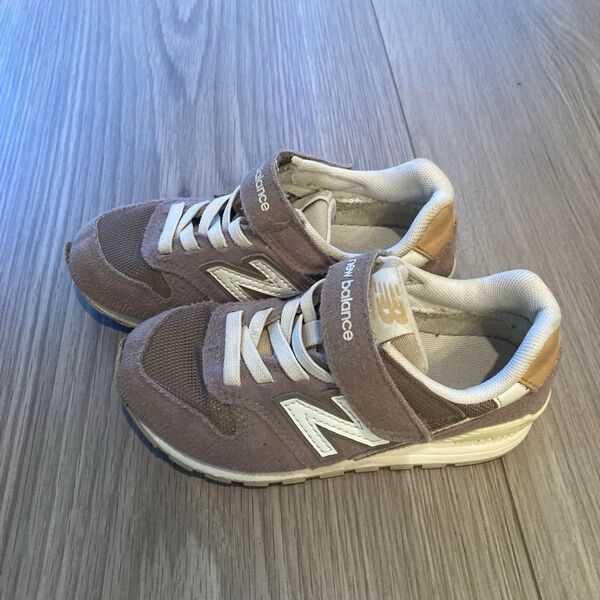 new balance 996 ベージュ キッズスニーカー 18cm