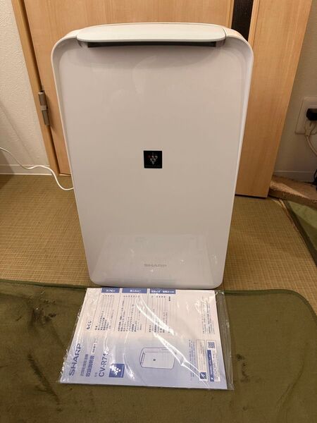 2025年製極々美品!シャープ SHARP CV-R71 除湿器 衣類乾燥