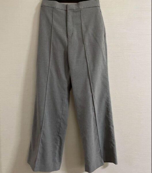 【UNIQLO】センタープレスワイドストレートパンツ グレー/Mサイズ オフィス パンツ 無地