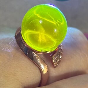 天然高品質ブルーアンバー大粒ピンクゴールドリング サイズフリ