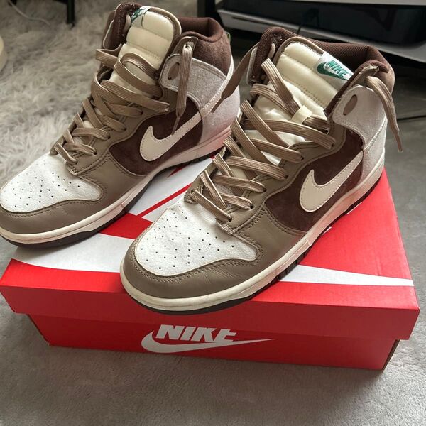 NIKE DUNK HIGH chocolate