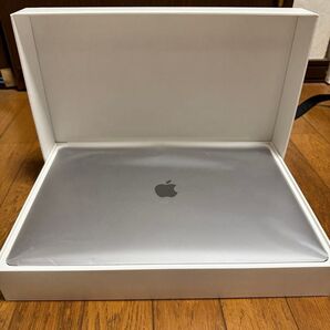 美品 MacBook Pro 15インチ Retina TouchBar搭載 Apple Pro アップル