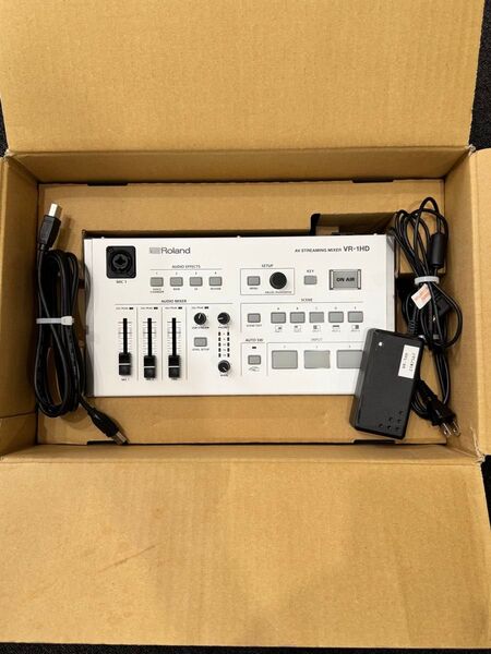 【良品】Roland AVストリーミングミキサー VR-1HD