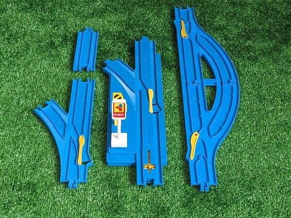 プラレール 自動ターンアウトレール 単線複線ポイントレール 1/2直線レール