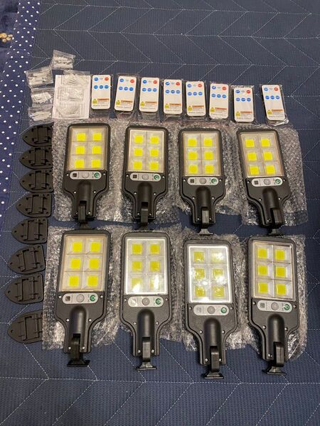 ソーラーライト 8個セット まとめ売り 屋外照明 LED
