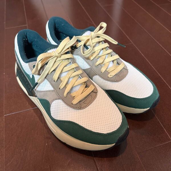 NIKE AIR MAX ナイキ エアマックスシステム グリーン/ベージュ スニーカー