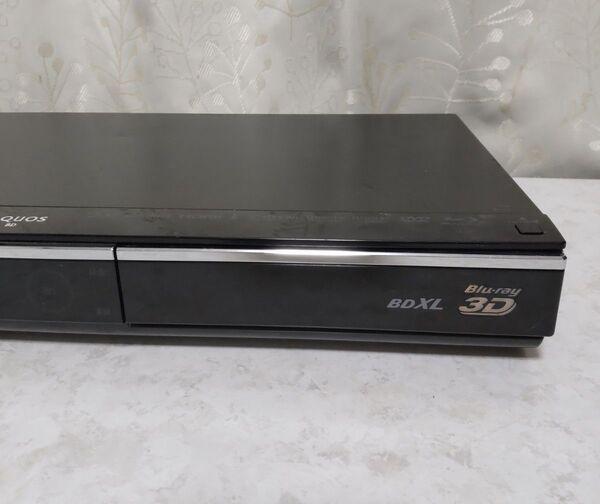 シャープAQUOSブルーレイディスクレコーダー≪BD-HDW73≫◆Wチューナー搭載★ジャンク品★本体のみ★B-CASカード無し×