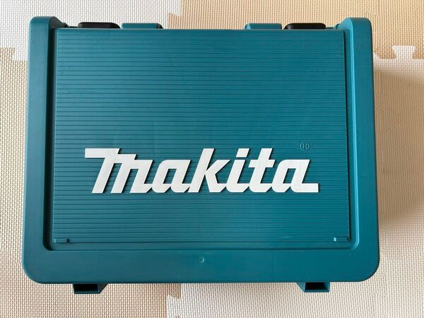 マキタ 充電式震動ドライバドリル HP474DRGX バッテリー2個 充電器 ケース付き