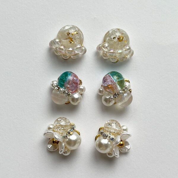 ハンドメイド ピアス イヤリング クリア オーロラ お花 金箔 シンプル ゴールド 一粒